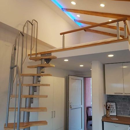 Apartman Elana ชิเบนิก ภายนอก รูปภาพ