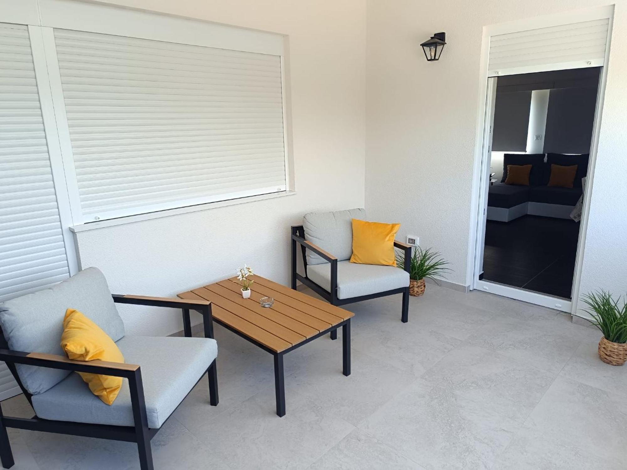 Apartman Elana ชิเบนิก ภายนอก รูปภาพ